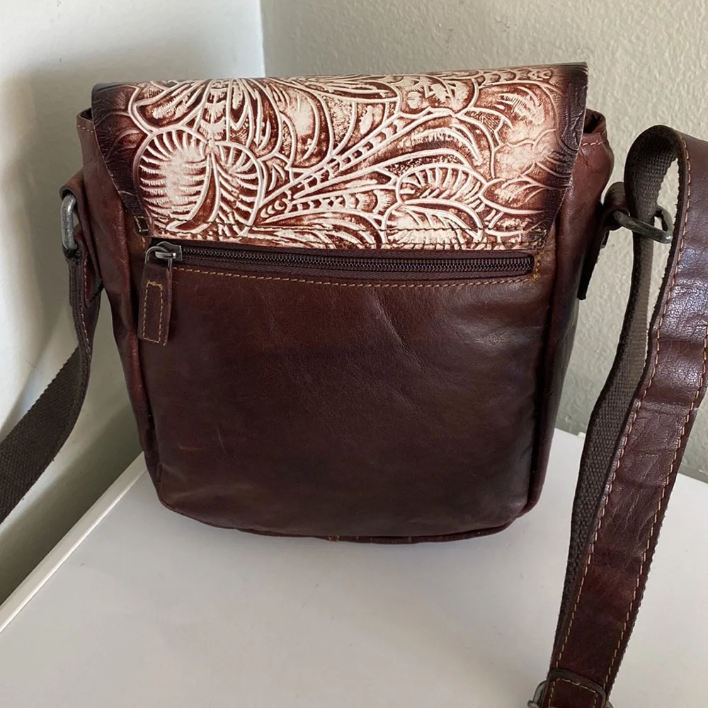 Jack Georges Savio Horseshoe Crossbody Bag Buffalo Leather Brown Cream - Picture 2 of 11